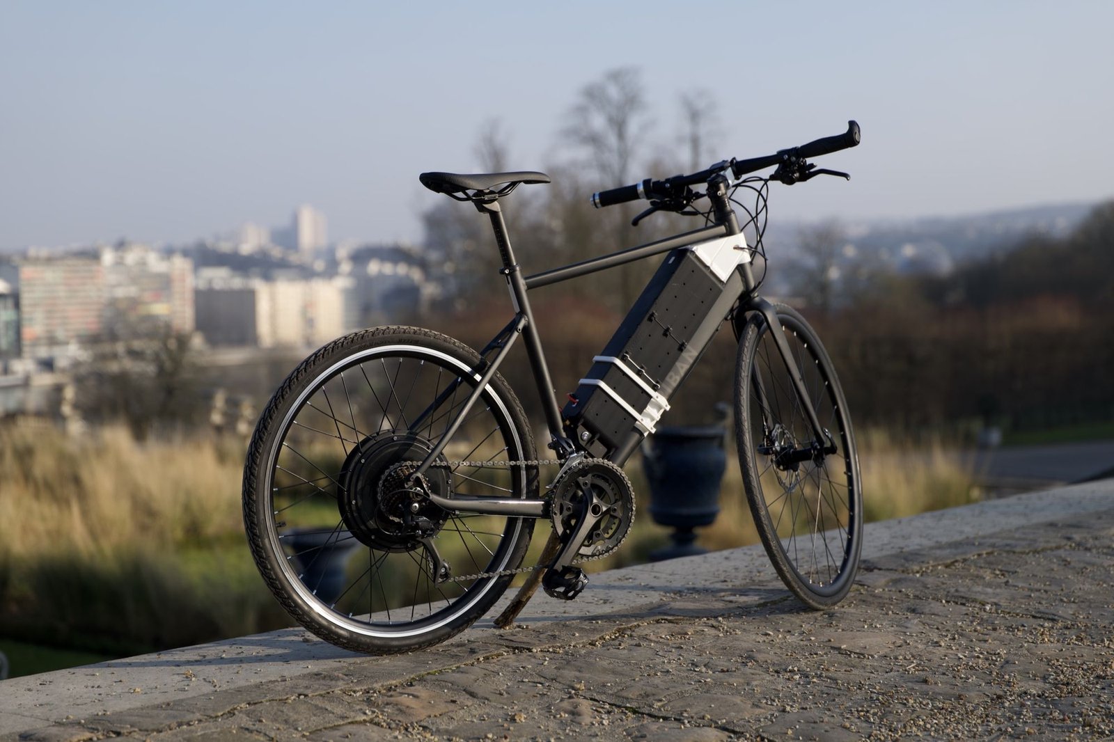 The Styx bike in front of Paris