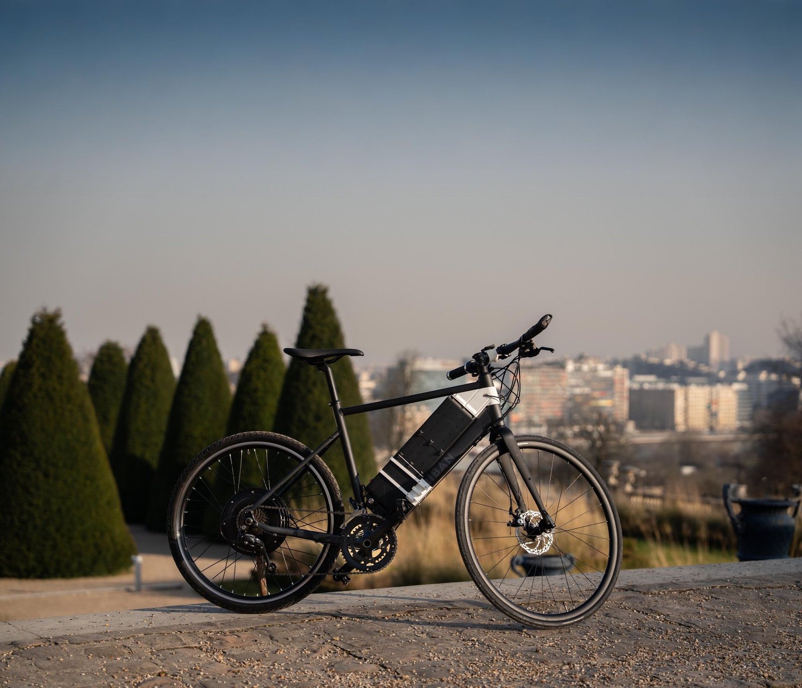 Le prototype 2.5 devant Paris
