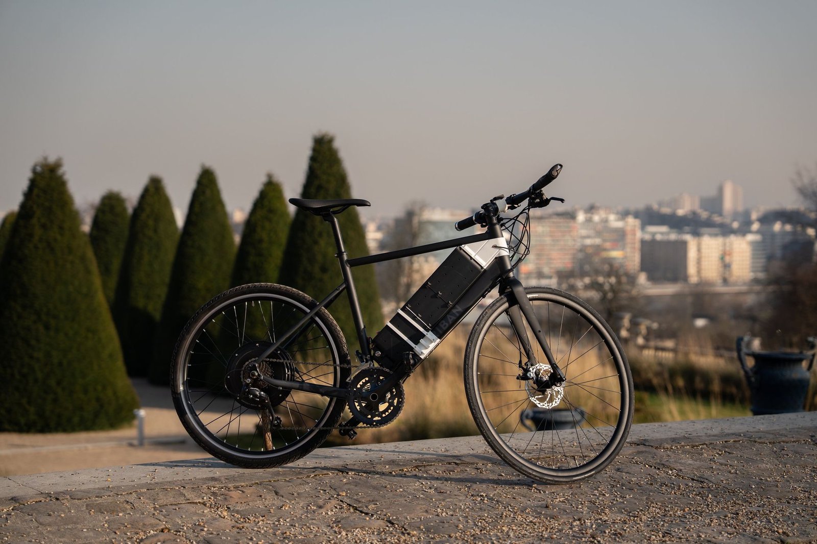 Le vélo Styx devant Paris